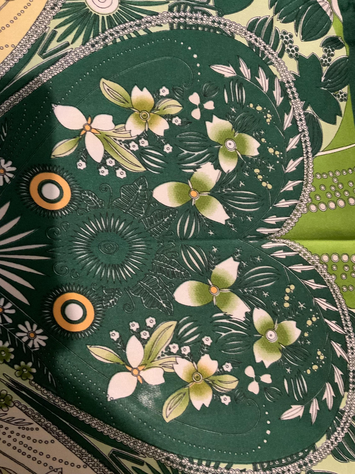 100% Silk Scarf 21”x21” 55×55 cm Green Botanical Heart Print Mini Square Scarf | Elegant Neck Hair Scarf