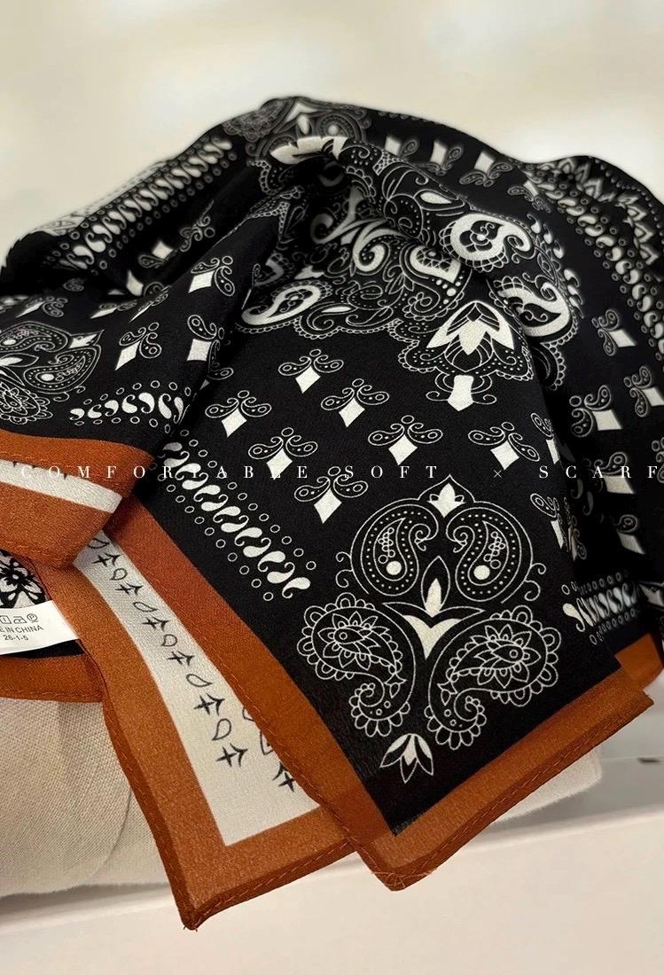 100% Mulberry Silk 26”x26” 65×65 cm