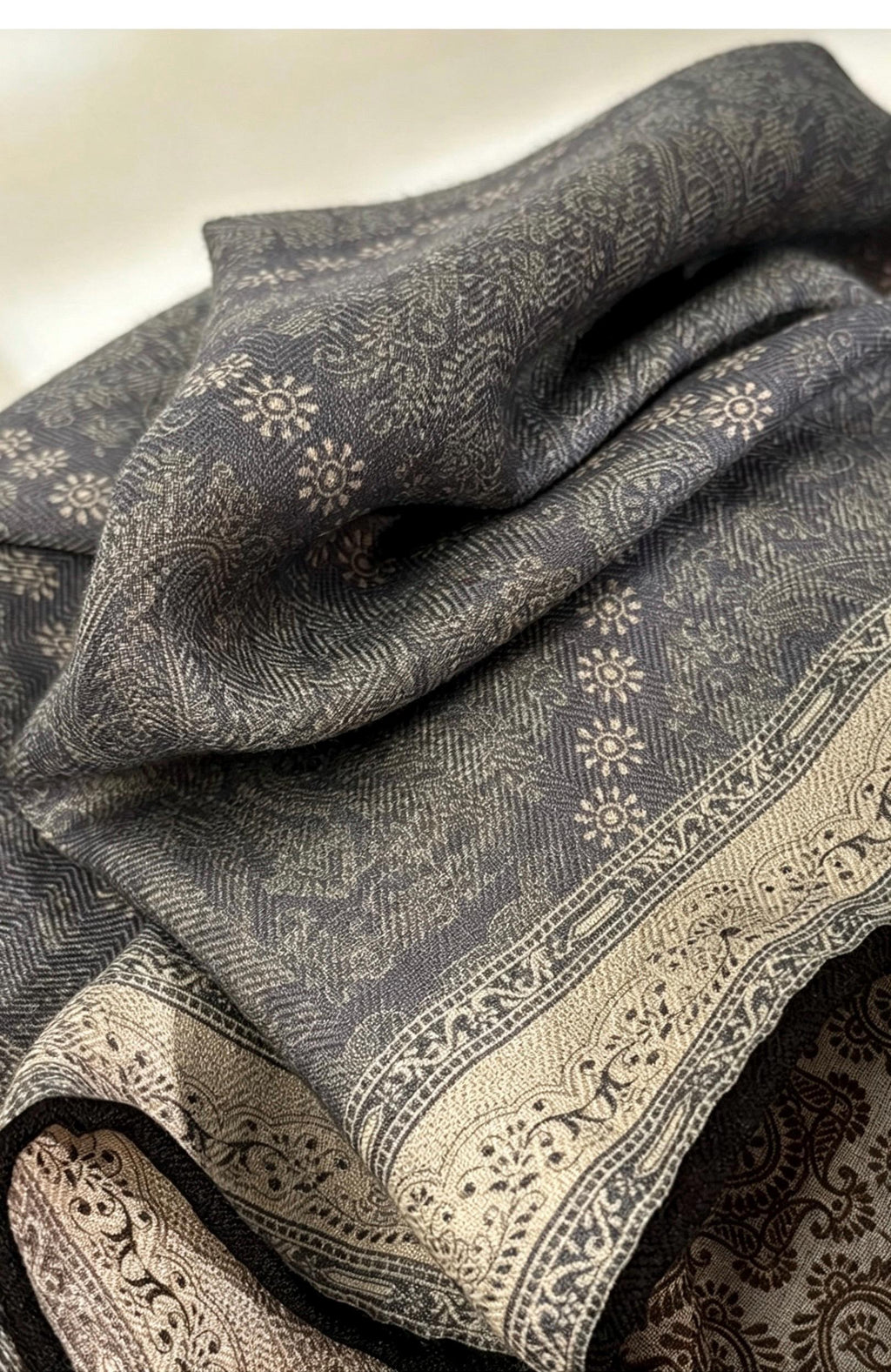 Paisley Old Money Silk Wool Scarf, Luxury Double-Sided Square Head Wrap, Elegant 27" Small Shawl, Chic Neck Tie, Premium Gift for Her