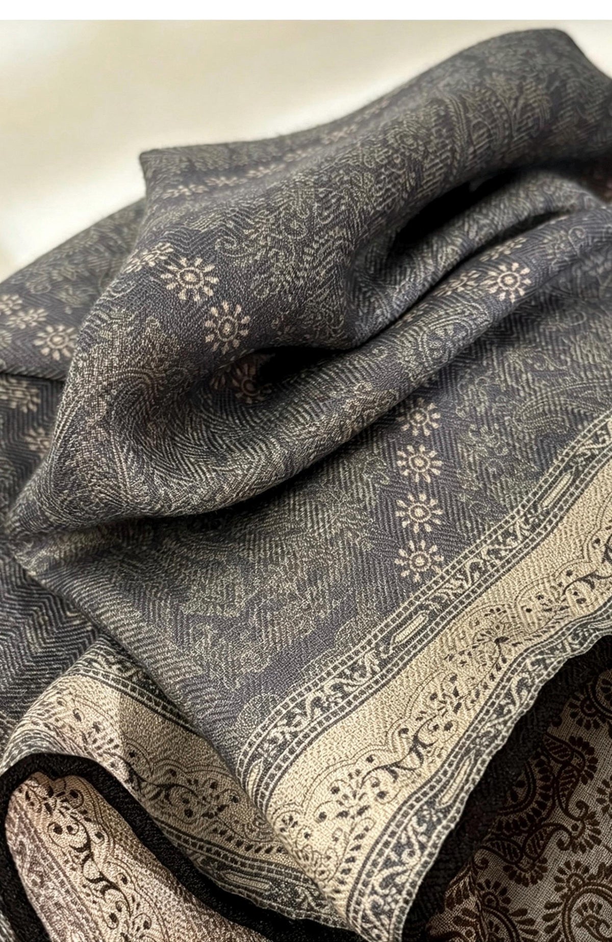 Paisley Old Money Silk Wool Scarf, Luxury Double-Sided Square Head Wrap, Elegant 27" Small Shawl, Chic Neck Tie, Premium Gift for Her