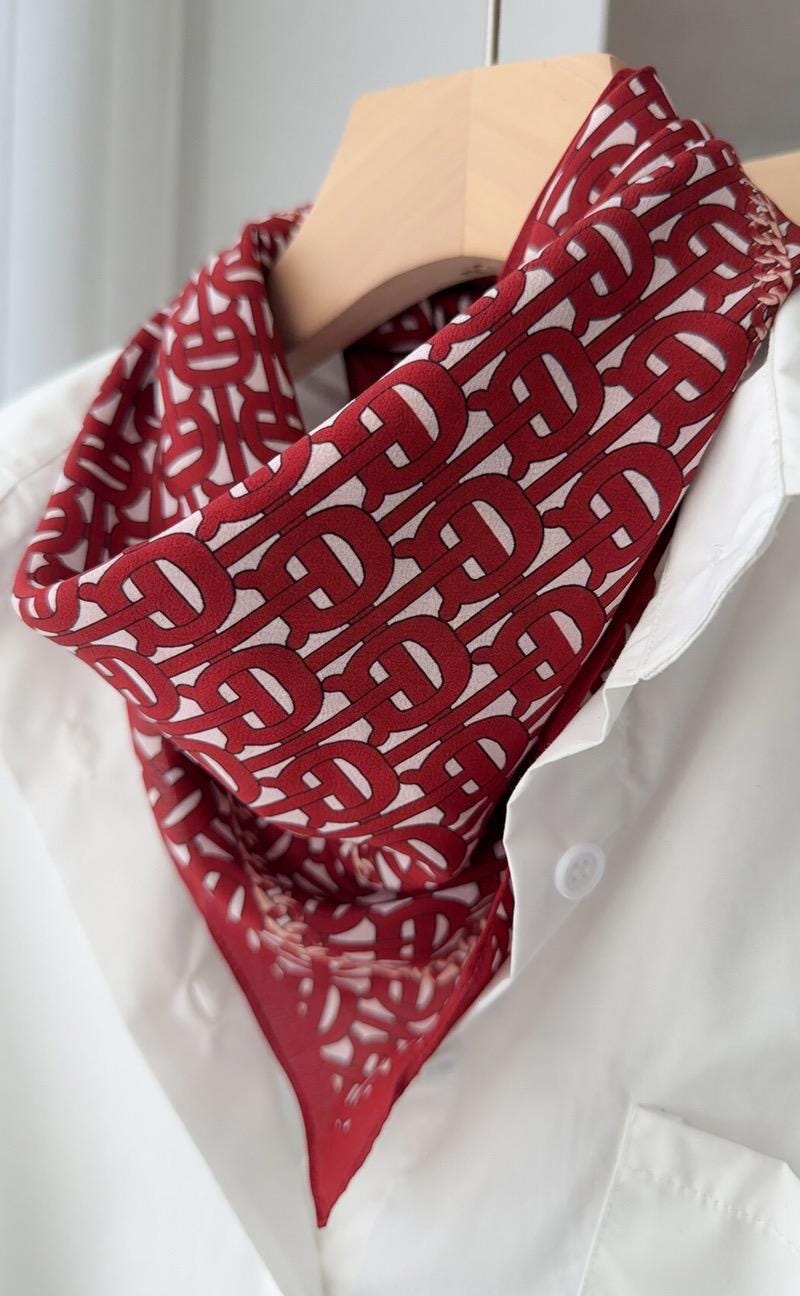 Wrapwhisper 100% Mulberry Silk Scarf for Women, Luxury 26x26 in Silk Crepe De Chine Square Headscarf, Neck Tie, Elegant Summer gift
