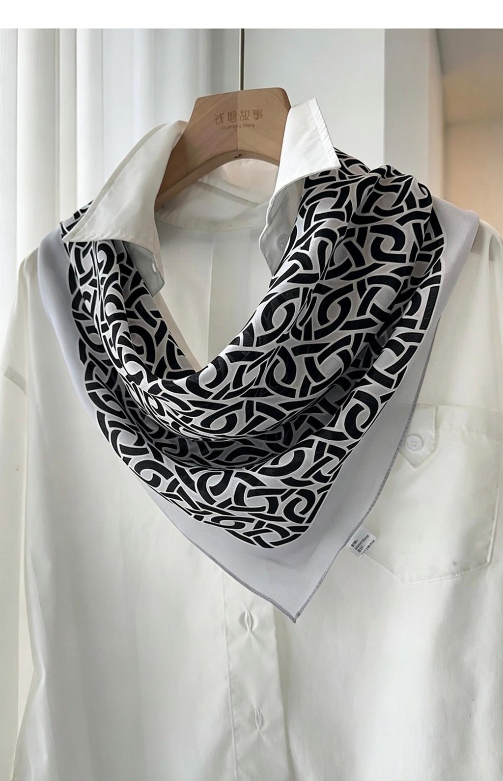Old Money Aesthetic Mulberry Silk Scarf, Crepe de Chine Silk Square Neck Scarf for Women, Elegant Silk Kerchief, Luxury Gift, 25.5"x25.5"