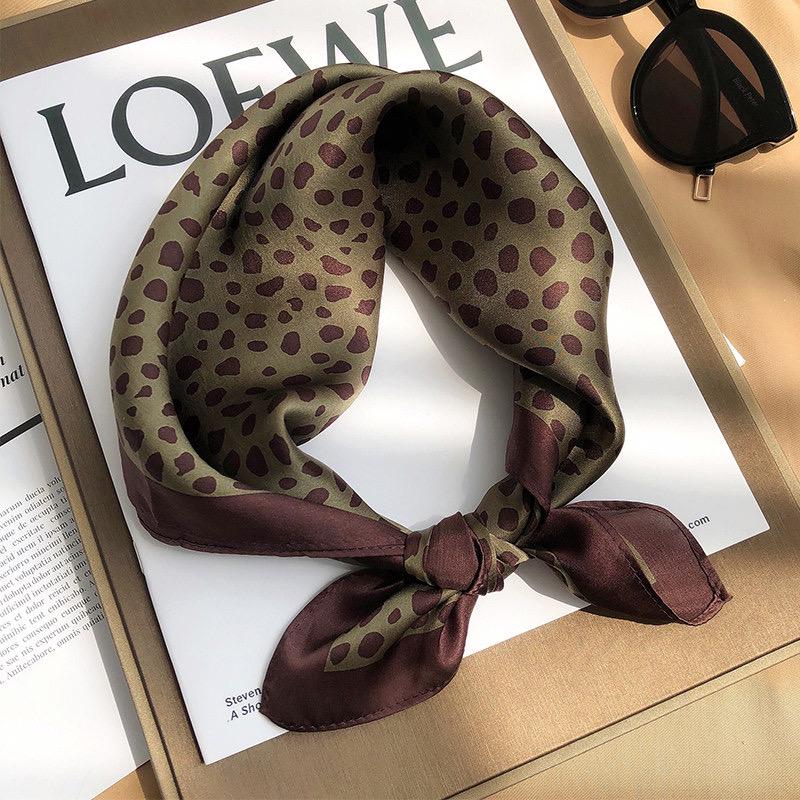 Korean Style Mulberry Silk Square Scarf, Chic Retro Neck Scarf for Women, Elegant Small Silk Kerchief, Fashion Accessories, 21"x21" Gift