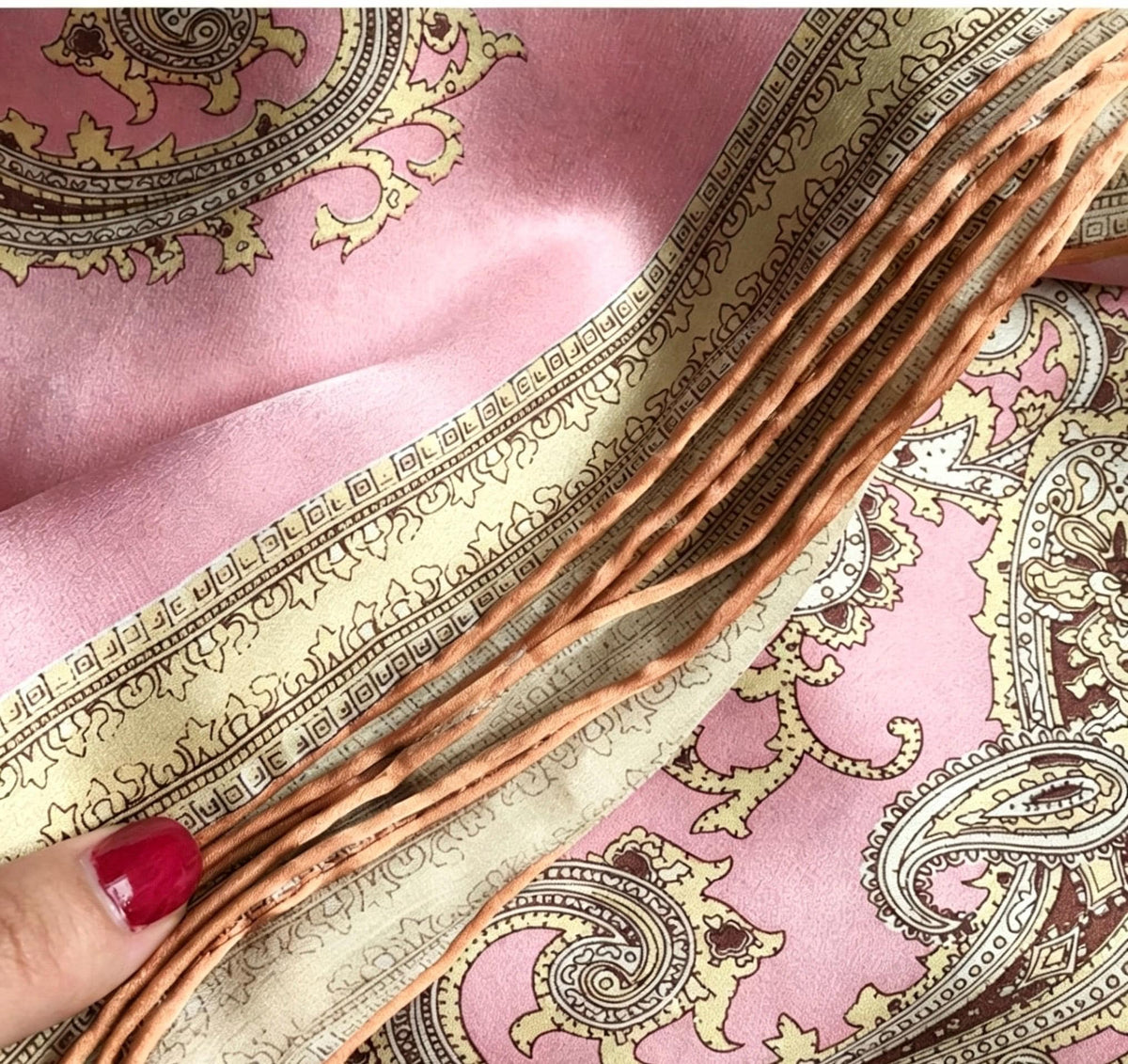 100% Mulberry Silk Scarf 43"x43" 110x110cm, Heavy Silk Crepe de Chine Square Shawl, Paisley Patchwork Print, Large Sunscreen Wrap, Silk Gift