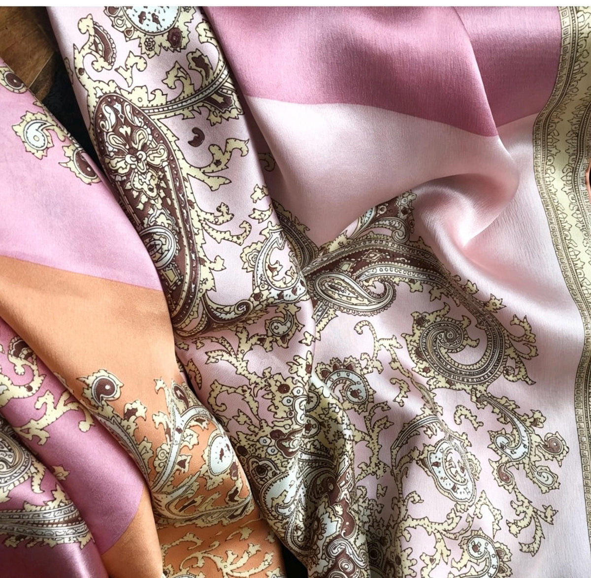100% Mulberry Silk Scarf 43"x43" 110x110cm, Heavy Silk Crepe de Chine Square Shawl, Paisley Patchwork Print, Large Sunscreen Wrap, Silk Gift