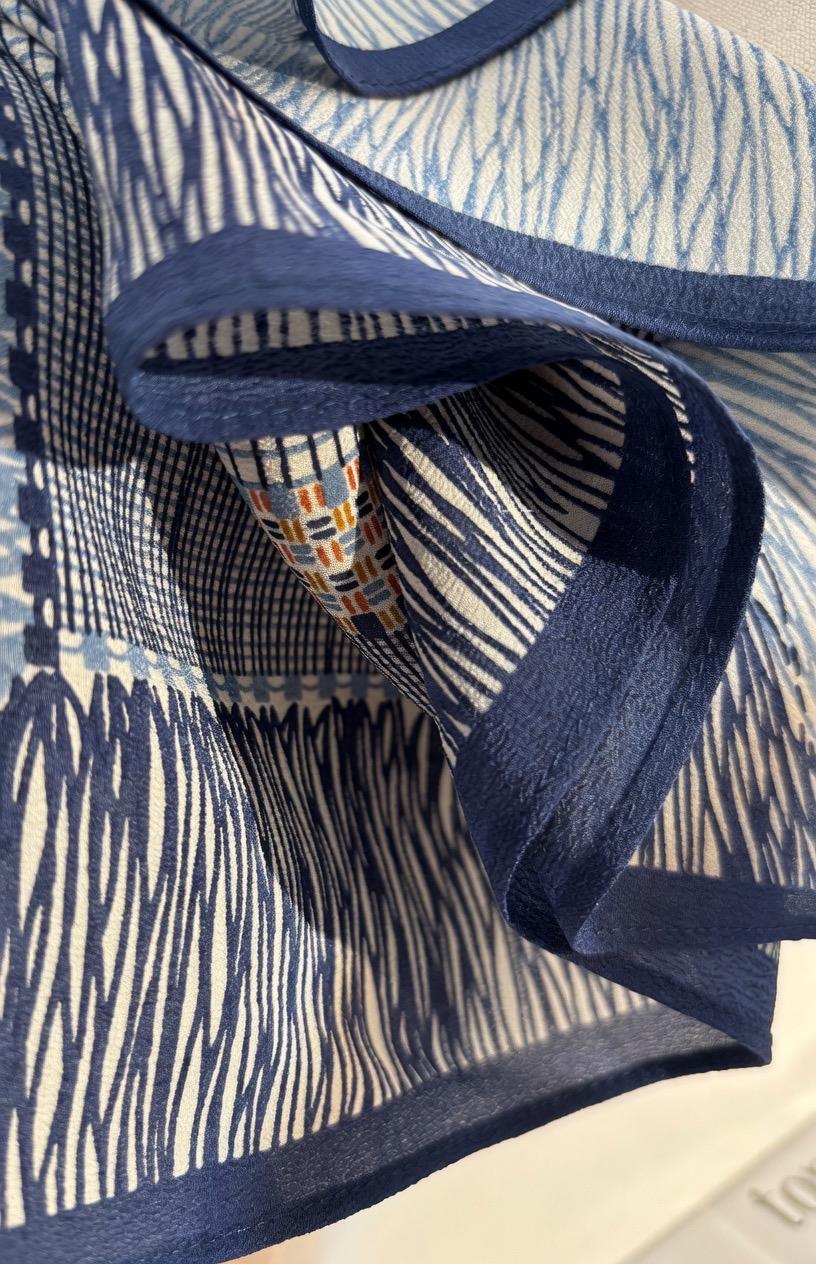 Seine Style Luxury 65x65cm (25.5") Gray-Blue Crepe de Chine Silk Scarf - Premium Mulberry Silk Necktie, Chic Aesthetic Accessory