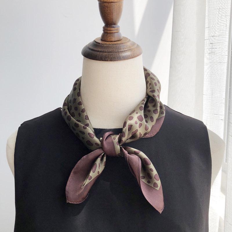 Korean Style Mulberry Silk Square Scarf, Chic Retro Neck Scarf for Women, Elegant Small Silk Kerchief, Fashion Accessories, 21"x21" Gift