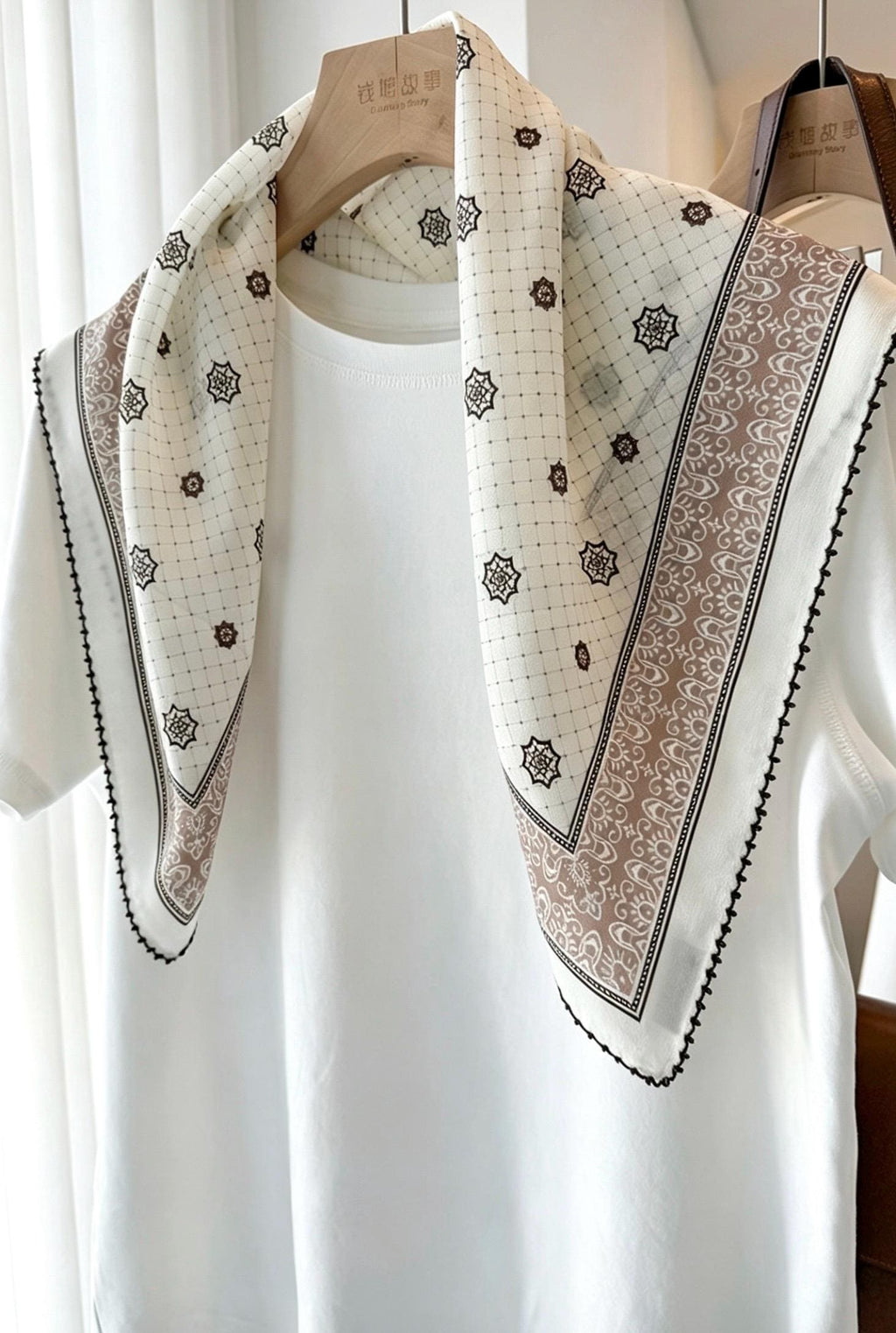 100% Silk Wool Scarf 26"x26" 65x65cm, Caramel Cream Silk Square Scarf, Vintage Mulberry Silk Crepe de Chine Neck Scarf, Gift for Her