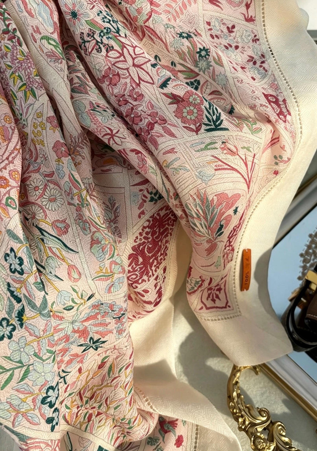 Australian Wool Scarf 35"x35" 88x88cm, Secret Garden Hollow Out Luxury Shawl, Lace Floral Large Square Wrap, Soft Spring Autumn Cape