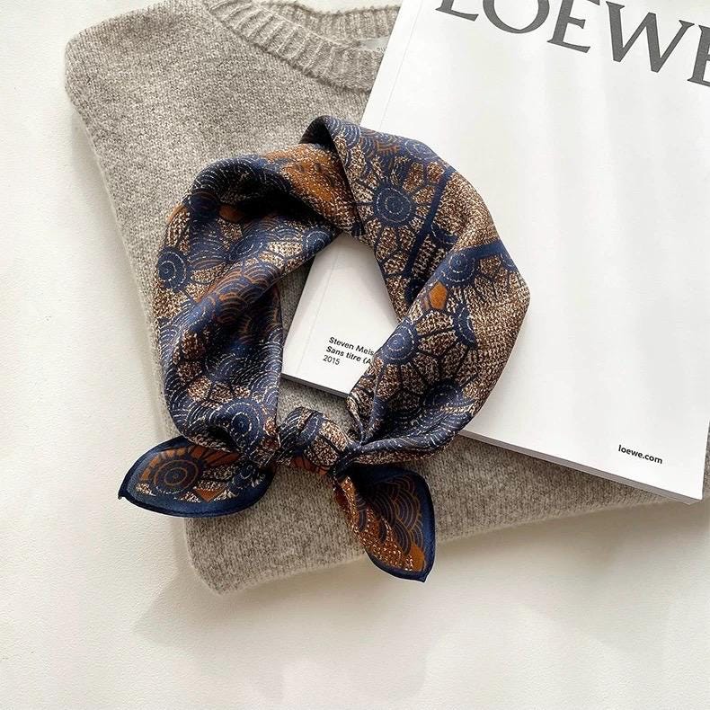 100% Mulberry Silk Scarf 21"x21" 53x53cm, Vintage Blue Floral Silk Neckerchief, Elegant Flower Square Scarf, Retro Hair Bandana,Gift for Her