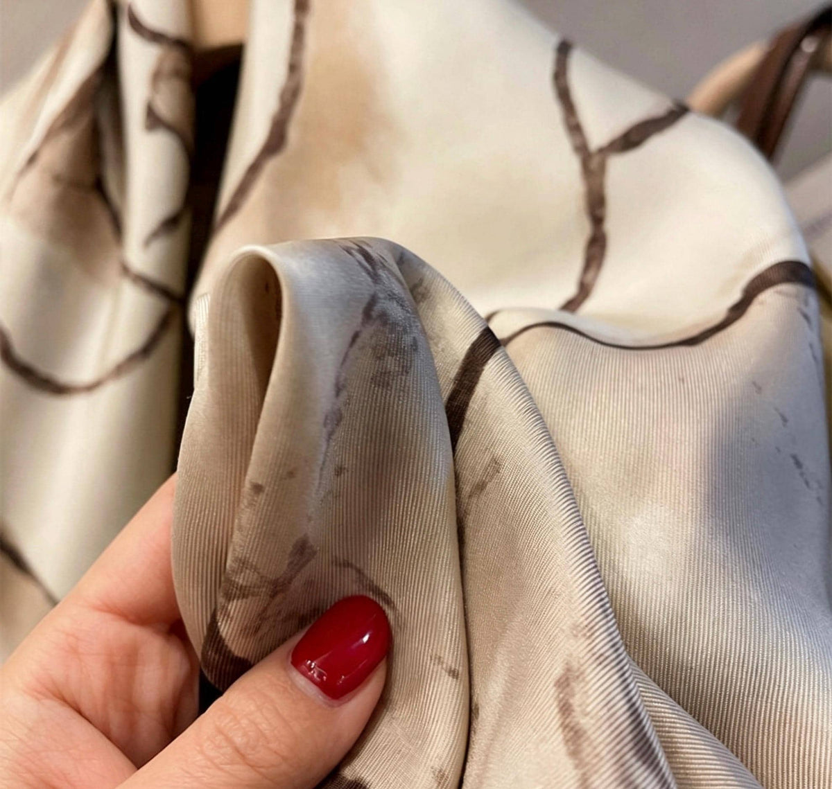 100% Mulberry Silk Scarf 35"x35" 90x90CM Camellia Flower Silk Twill Large Square Scarf, Luxury Shawl Hair Bandana Wrap, Gift for Her