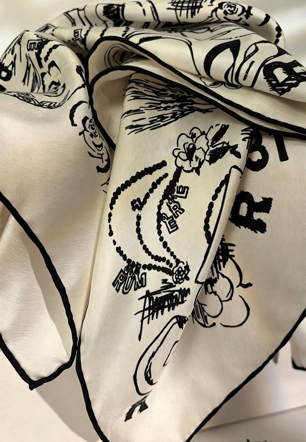 100% Mulberry Silk Scarf 35"x35" 88x88cm, Elegant Cream White Twill Square Headscarf, Quiet Luxury Chic Shawl Anniversary Gift for Her