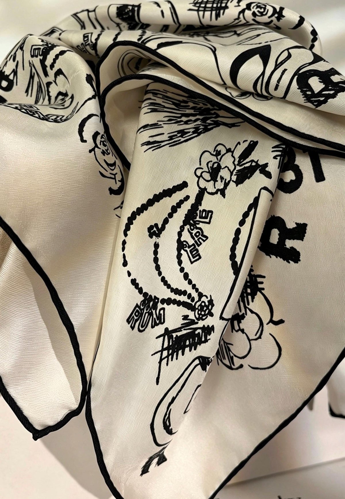 100% Mulberry Silk Scarf 35"x35" 88x88cm, Elegant Cream White Twill Square Headscarf, Quiet Luxury Chic Shawl Anniversary Gift for Her