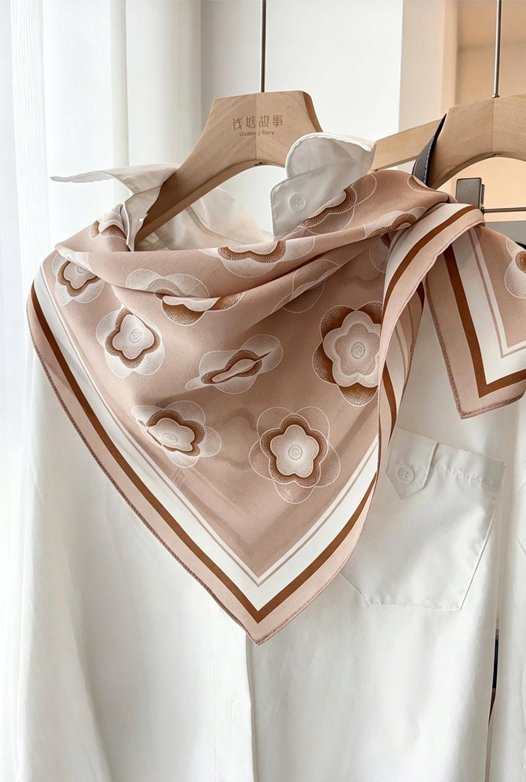 100% Mulberry Silk Scarf 26"x26" 65x65CM Cocoa Brown Crepe de Chine Scarf, Quiet Luxury Elegant Neck Tie, Multifunctional Bandana Gift