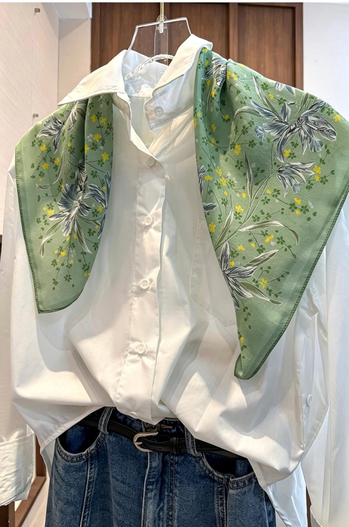 100% Mulberry Silk Scarf 26"x26" 65x65cm, Mint Green Floral Silk Square Hair Scarf, Summer Crepe de Chine Neck Scarf, Quiet Luxury Gift