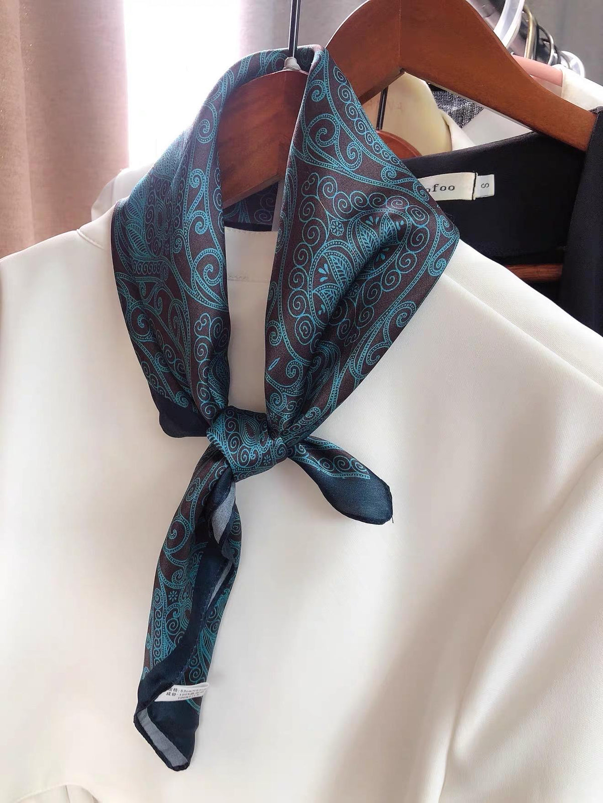 100% Mulberry Silk Scarf 21"x21" 53x53cm, Vintage Silk Neckerchief, Elegant Floral Square Scarf for Women, Retro Hair Bandana, Gift for Her