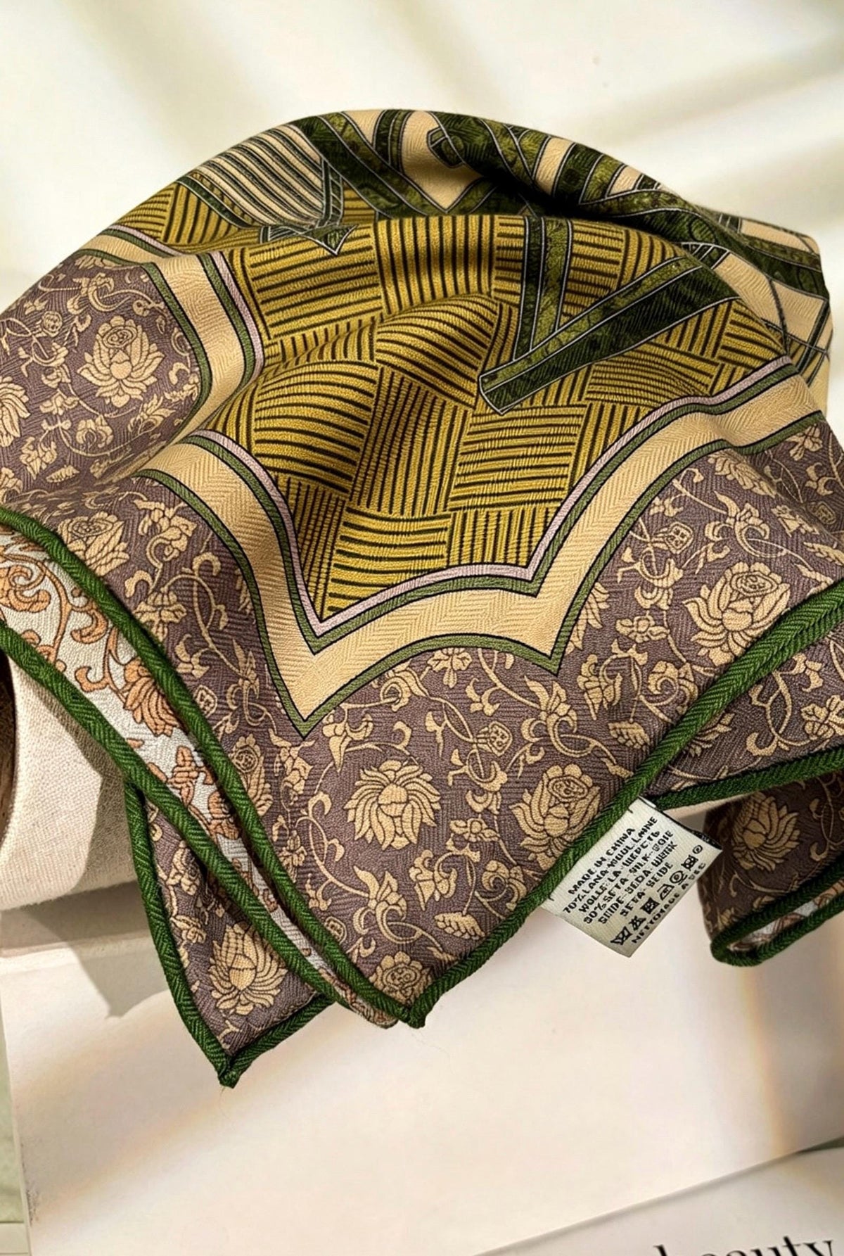 100% Mulberry Silk 27"x27" 68x68cm, Vintage Emerald Green Luxury Silk Square Bandana, Elegant Spring Shawl Neck Warmer