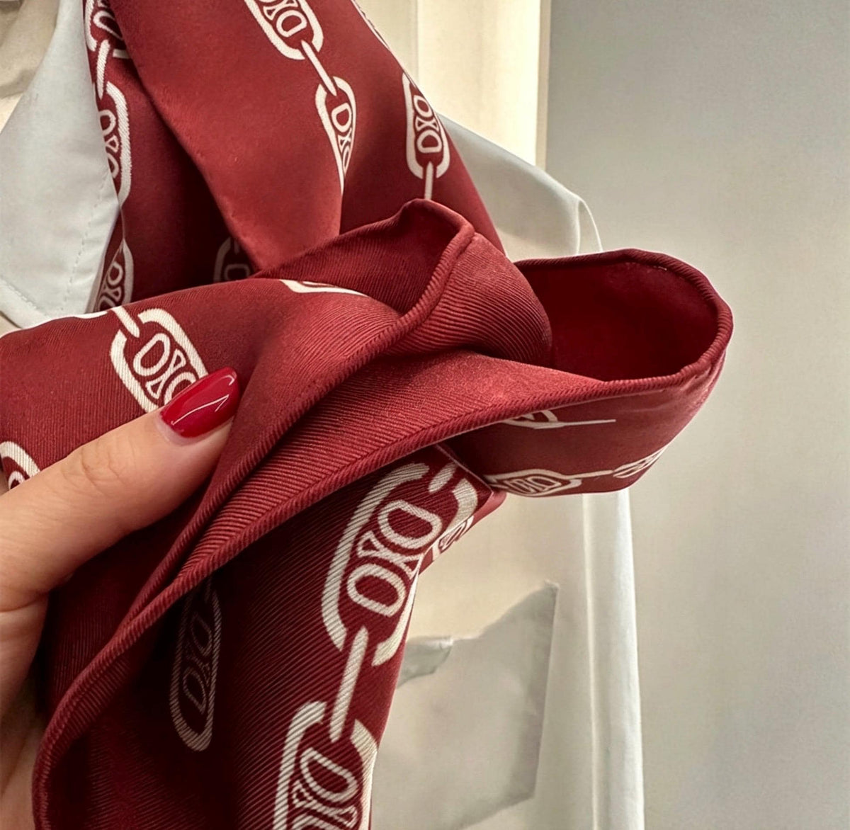 100% Mulberry Silk Scarf 35"x35" 88x88cm, Burgundy Silk Twill Square Scarf, Luxury Head Scarf, Elegant Neck Scarf Shawl, Gift for Her