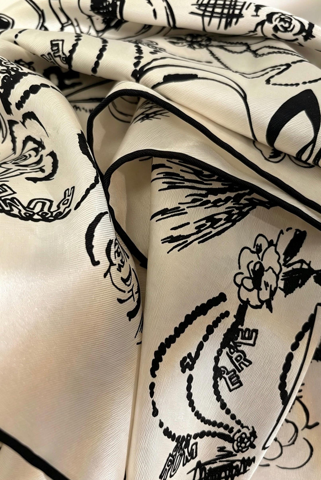 100% Mulberry Silk Scarf 35"x35" 88x88cm, Elegant Cream White Twill Square Headscarf, Quiet Luxury Chic Shawl Anniversary Gift for Her