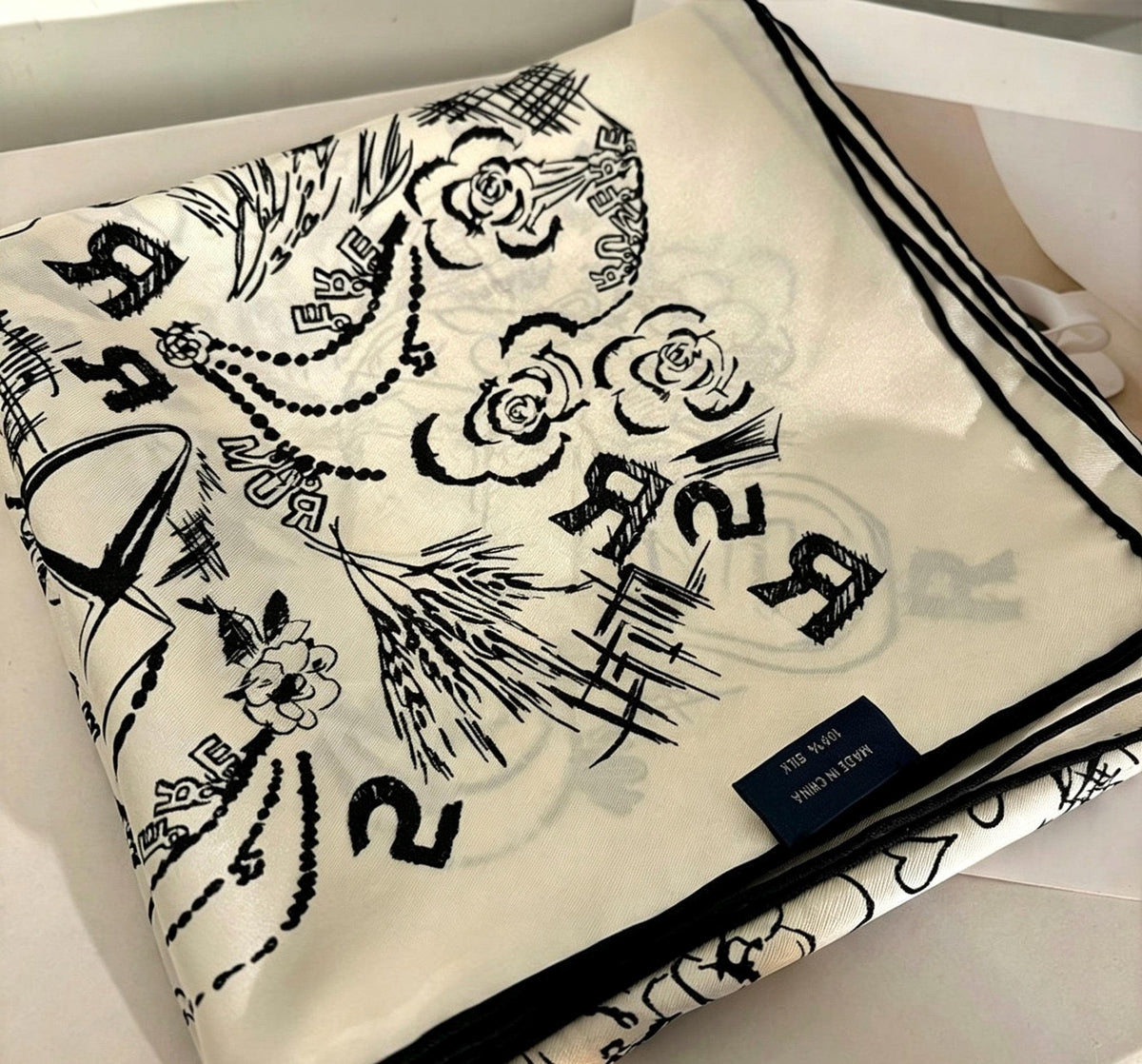 100% Mulberry Silk Scarf 35"x35" 88x88cm, Elegant Cream White Twill Square Headscarf, Quiet Luxury Chic Shawl Anniversary Gift for Her