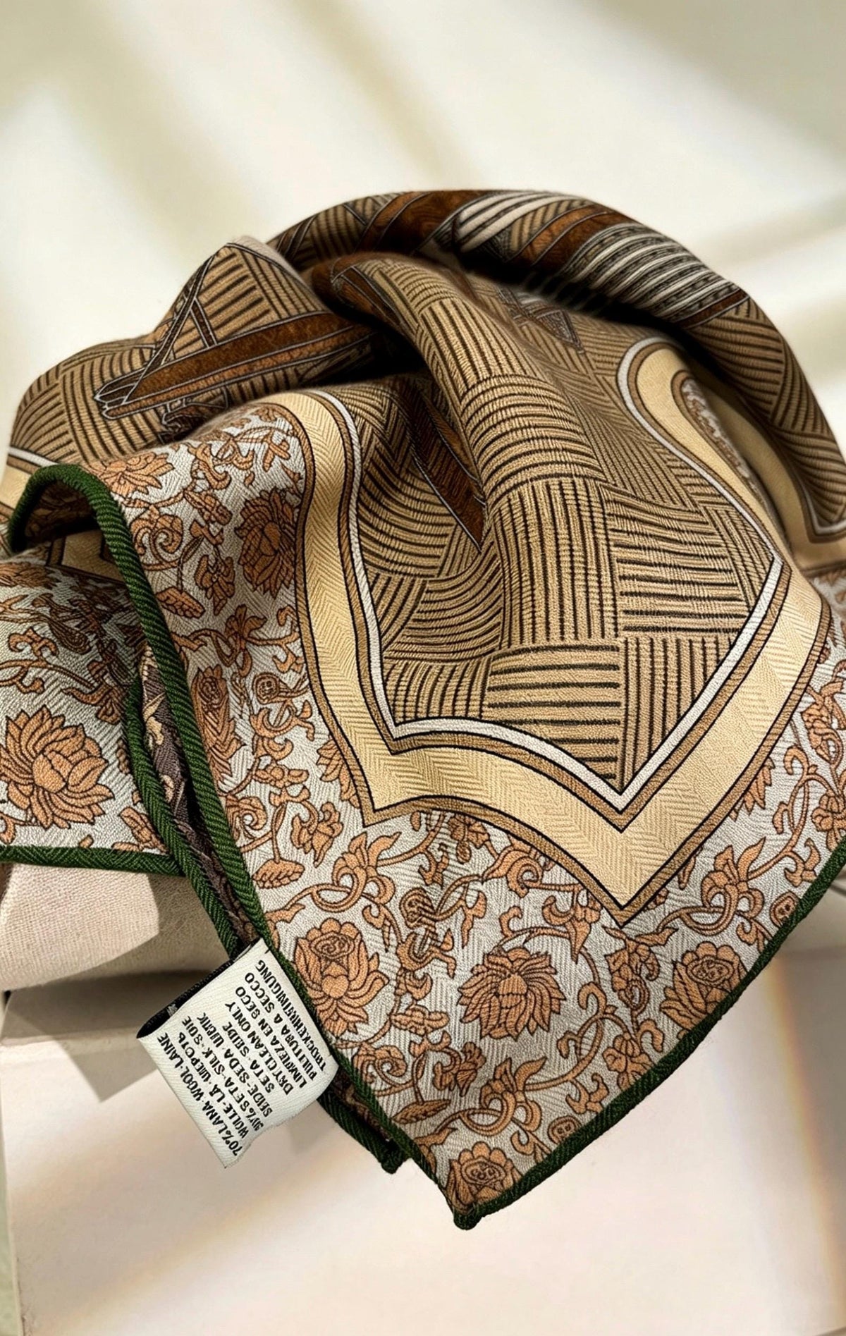 100% Mulberry Silk 27"x27" 68x68cm, Vintage Emerald Green Luxury Silk Square Bandana, Elegant Spring Shawl Neck Warmer