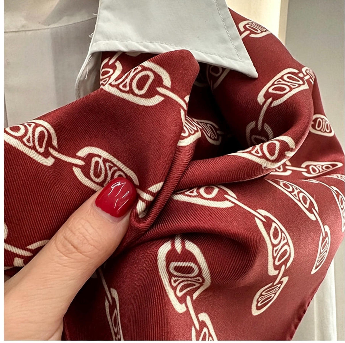 100% Mulberry Silk Scarf 35"x35" 88x88cm, Burgundy Silk Twill Square Scarf, Luxury Head Scarf, Elegant Neck Scarf Shawl, Gift for Her