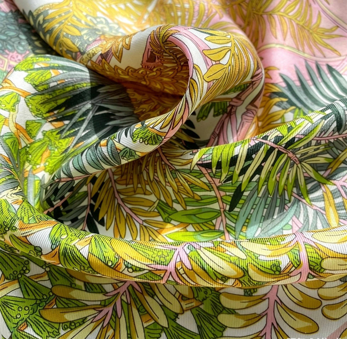 100% Mulberry Silk Scarf 35"x35" 90x90cm Gentle Milk Tea Beige Square Shawl Sun Protection Elegant Winter Warm Head Wrap Gift for Women
