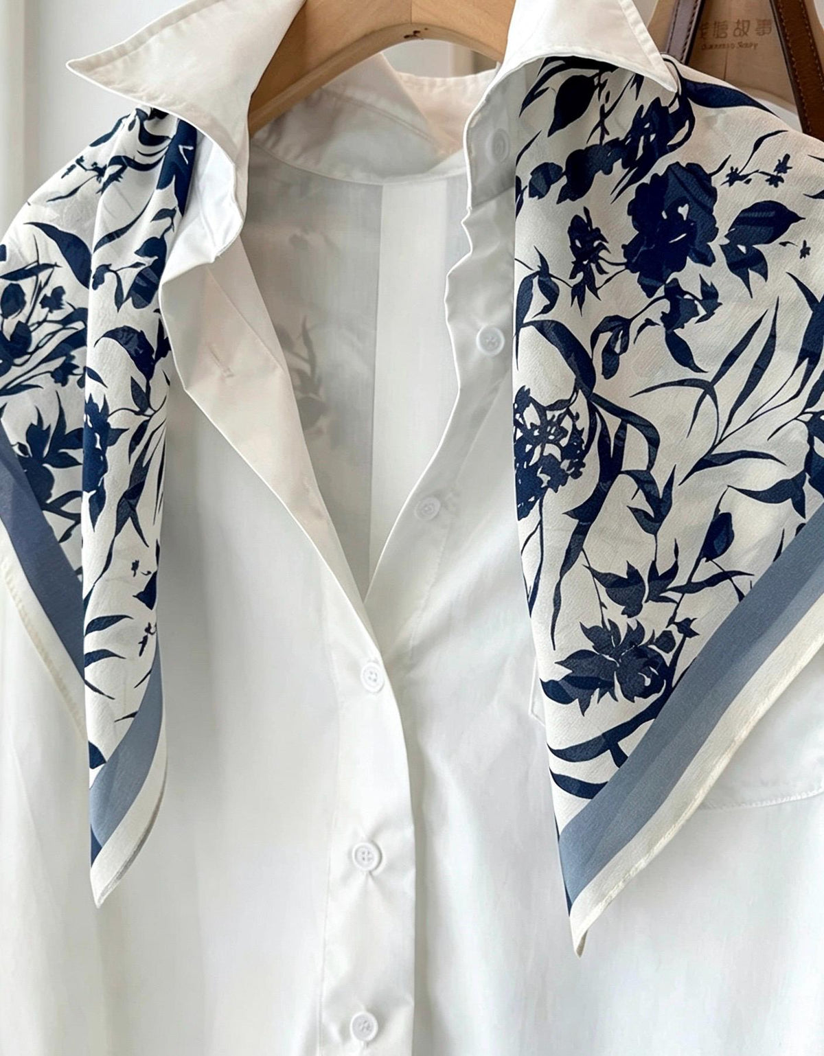 100% Silk Wool Scarf 26"x26" 65x65cm, Elegant Navy Blue Crepe De Chine Silk Scarf, Quiet Luxury Neckerchief, Old Money Aesthetic Bandana Gif