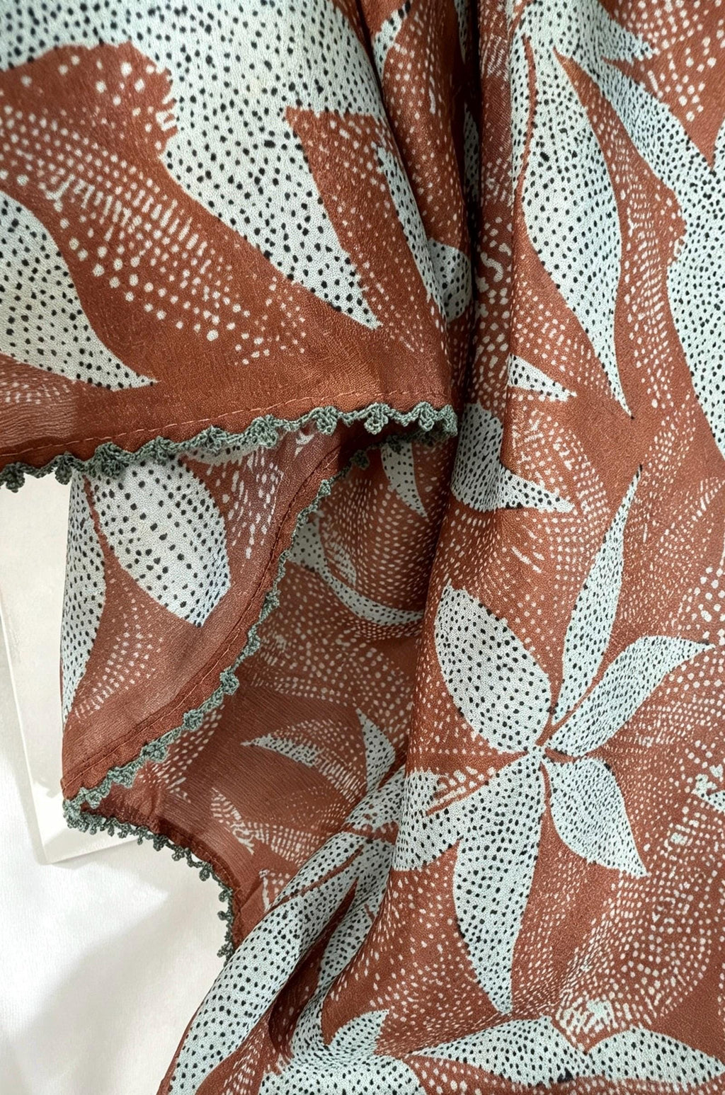 100% Mulberry Silk Scarf 27"x27" 68x68cm, Maillard Brown Autumn Silk Wrap, Silk Crepe de Chine Square Scarf, Warm Tone Gift for Her