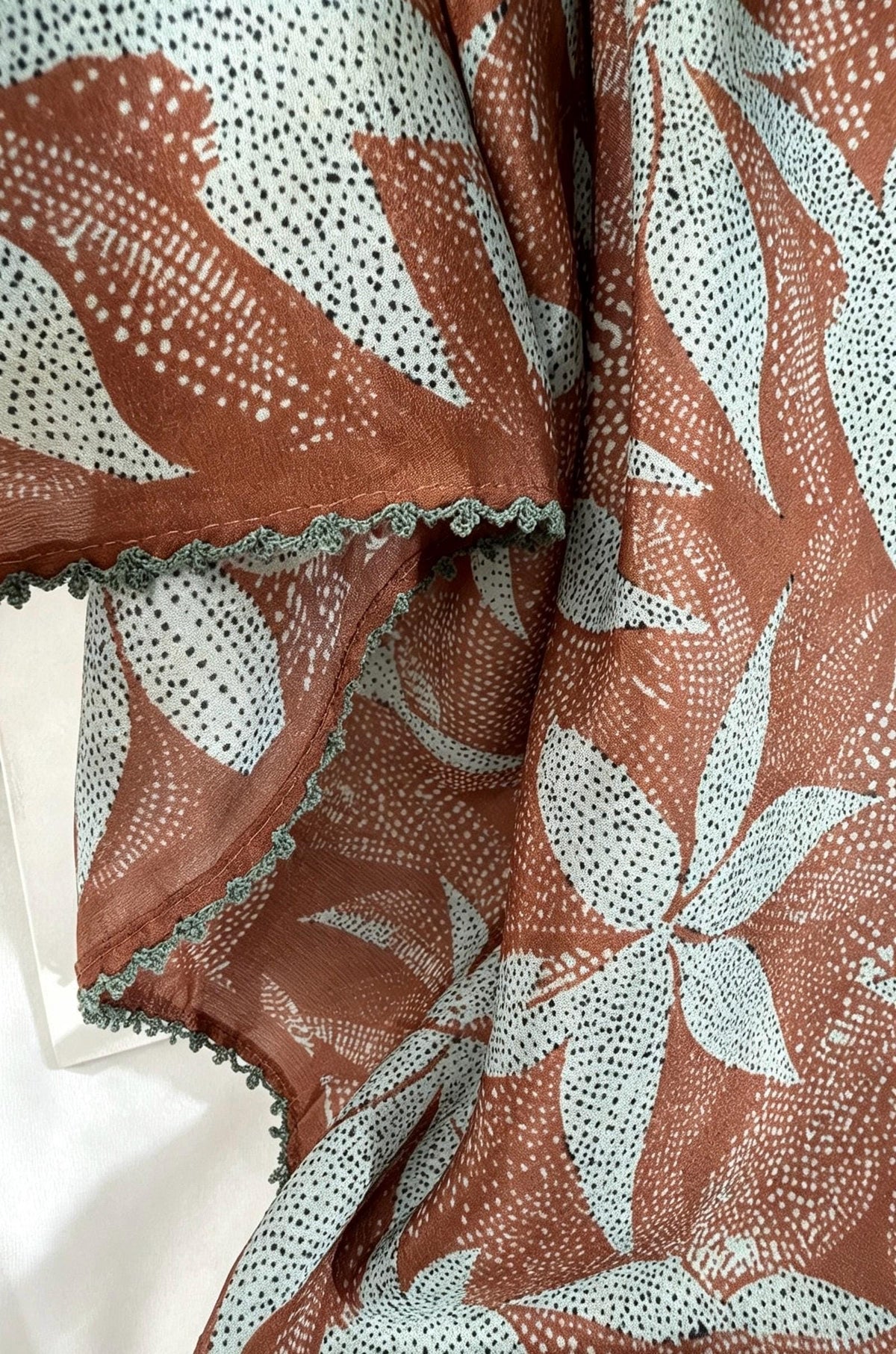 100% Mulberry Silk Scarf 27"x27" 68x68cm, Maillard Brown Autumn Silk Wrap, Silk Crepe de Chine Square Scarf, Warm Tone Gift for Her