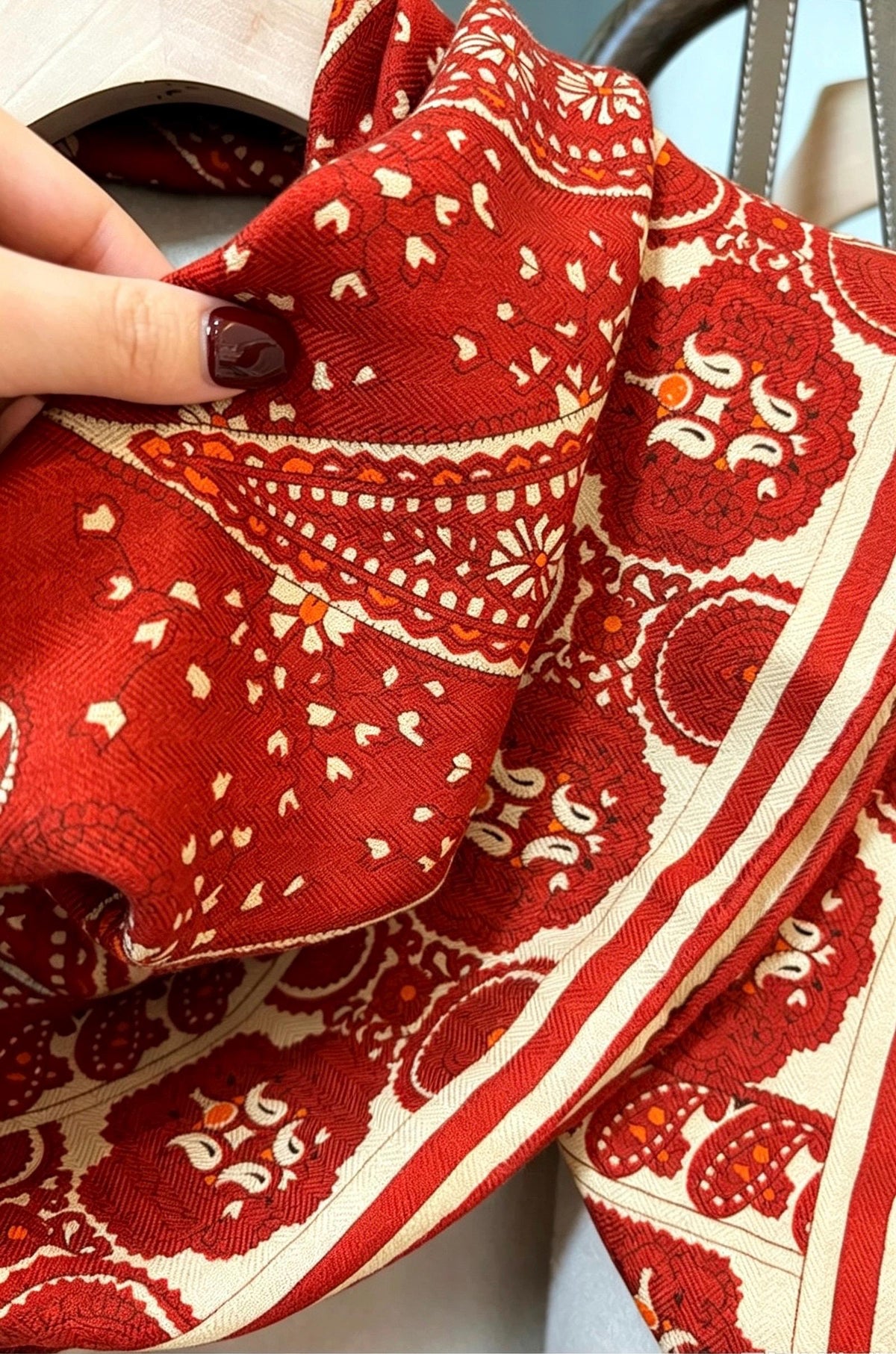 Silk Wool Scarf 35"x35" 88x88cm, Italian Paisley Luxury Silk Wool Square Scarf Shawl for Women