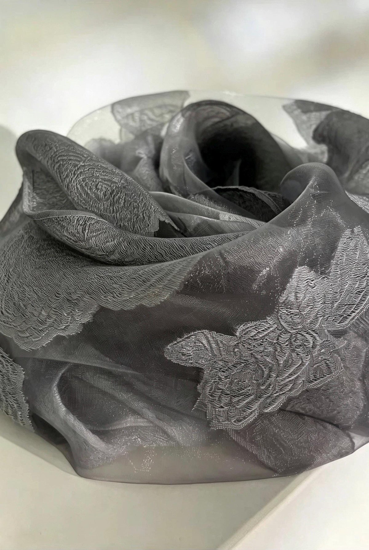 Wrapwhisper 3D Rose Cut-Flower Organza Silk Shawl – Elegant Gradient Floral Wrap, Sheer Wedding Scarf, Lightweight Oversized Women’s Stole