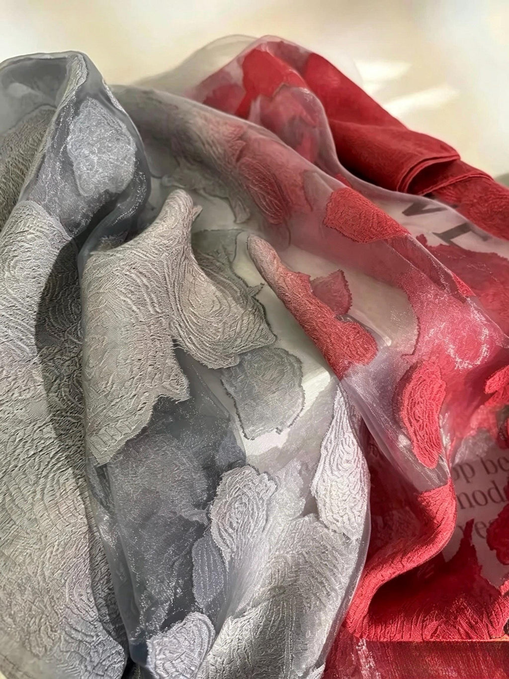 Wrapwhisper 3D Rose Cut-Flower Organza Silk Shawl – Elegant Gradient Floral Wrap, Sheer Wedding Scarf, Lightweight Oversized Women’s Stole