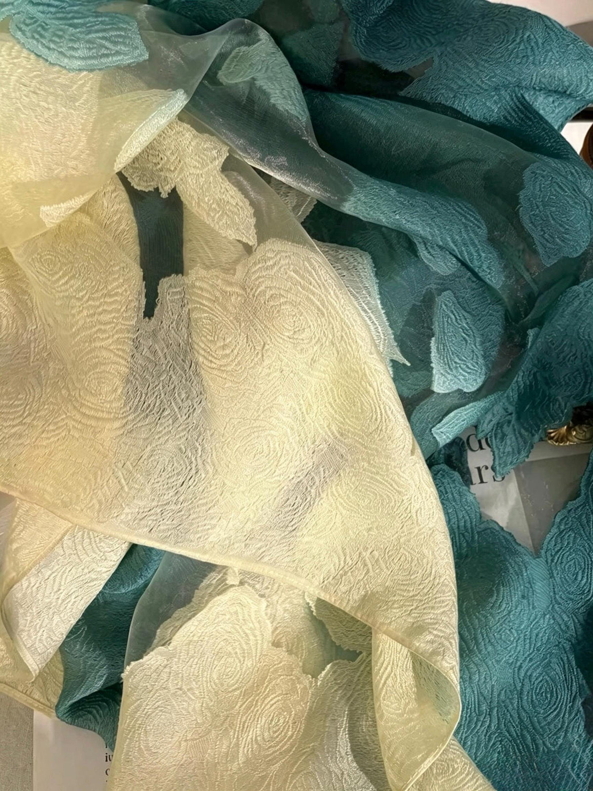 Wrapwhisper 3D Rose Cut-Flower Organza Silk Shawl – Elegant Gradient Floral Wrap, Sheer Wedding Scarf, Lightweight Oversized Women’s Stole