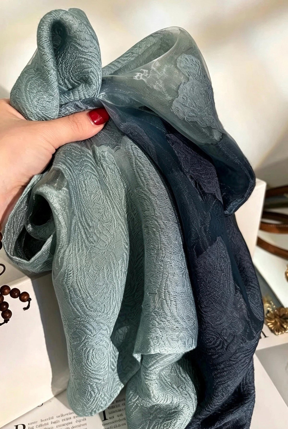 Wrapwhisper 3D Rose Cut-Flower Organza Silk Shawl – Elegant Gradient Floral Wrap, Sheer Wedding Scarf, Lightweight Oversized Women’s Stole