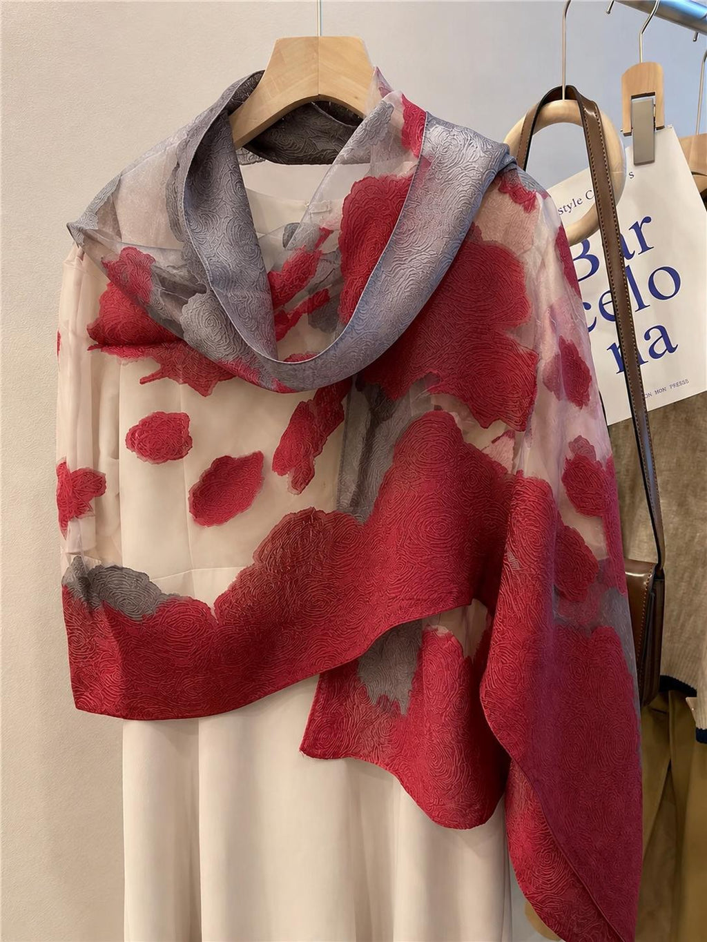 Wrapwhisper 3D Rose Cut-Flower Organza Silk Shawl – Elegant Gradient Floral Wrap, Sheer Wedding Scarf, Lightweight Oversized Women’s Stole