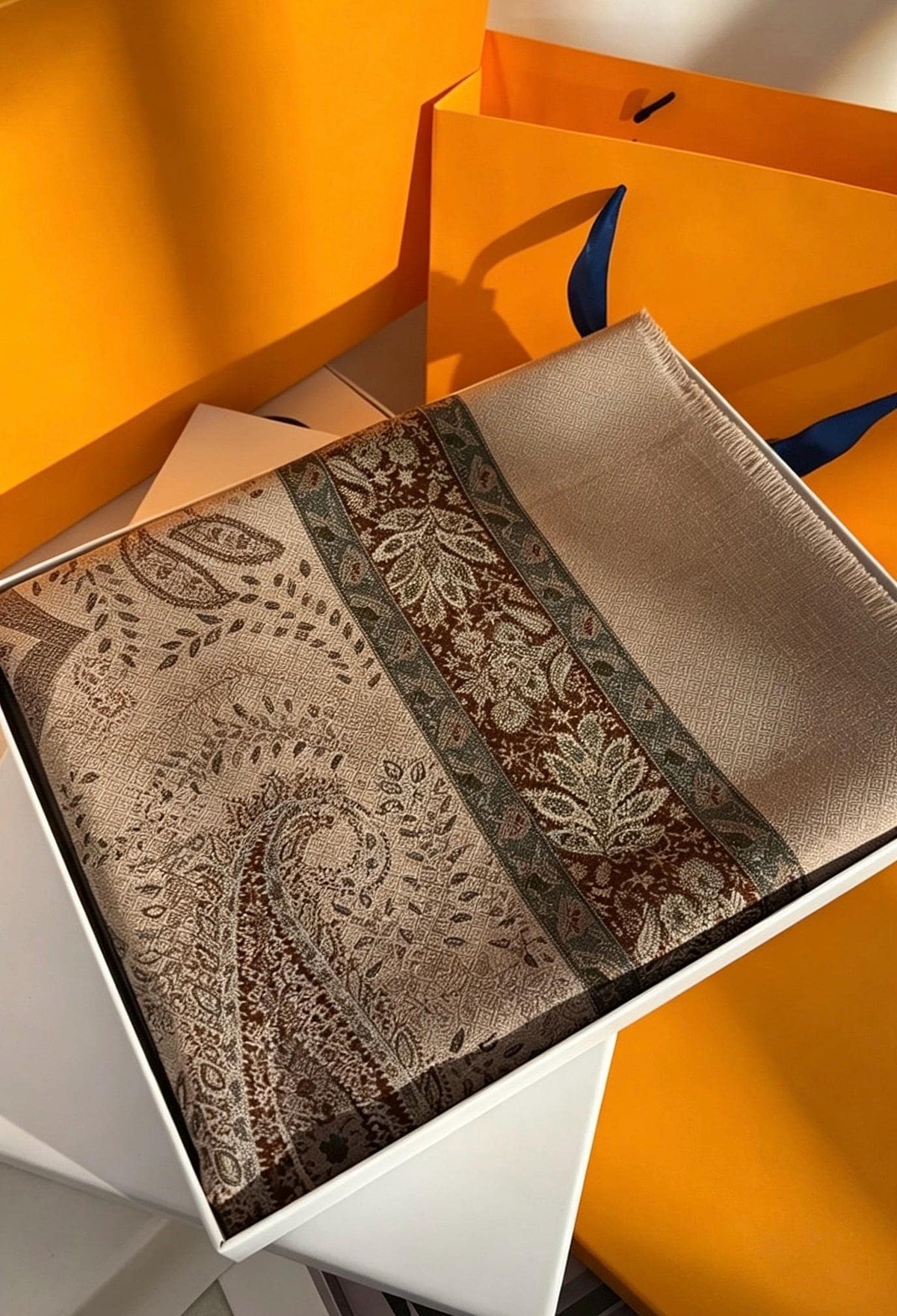Silk Wool Scarf 53"x53" 135x135cm, Classic Paisley 2-in-1 Silk Wool Square Scarf Shawl, Winter Soft Dual-Use Wrap, Gift for Her