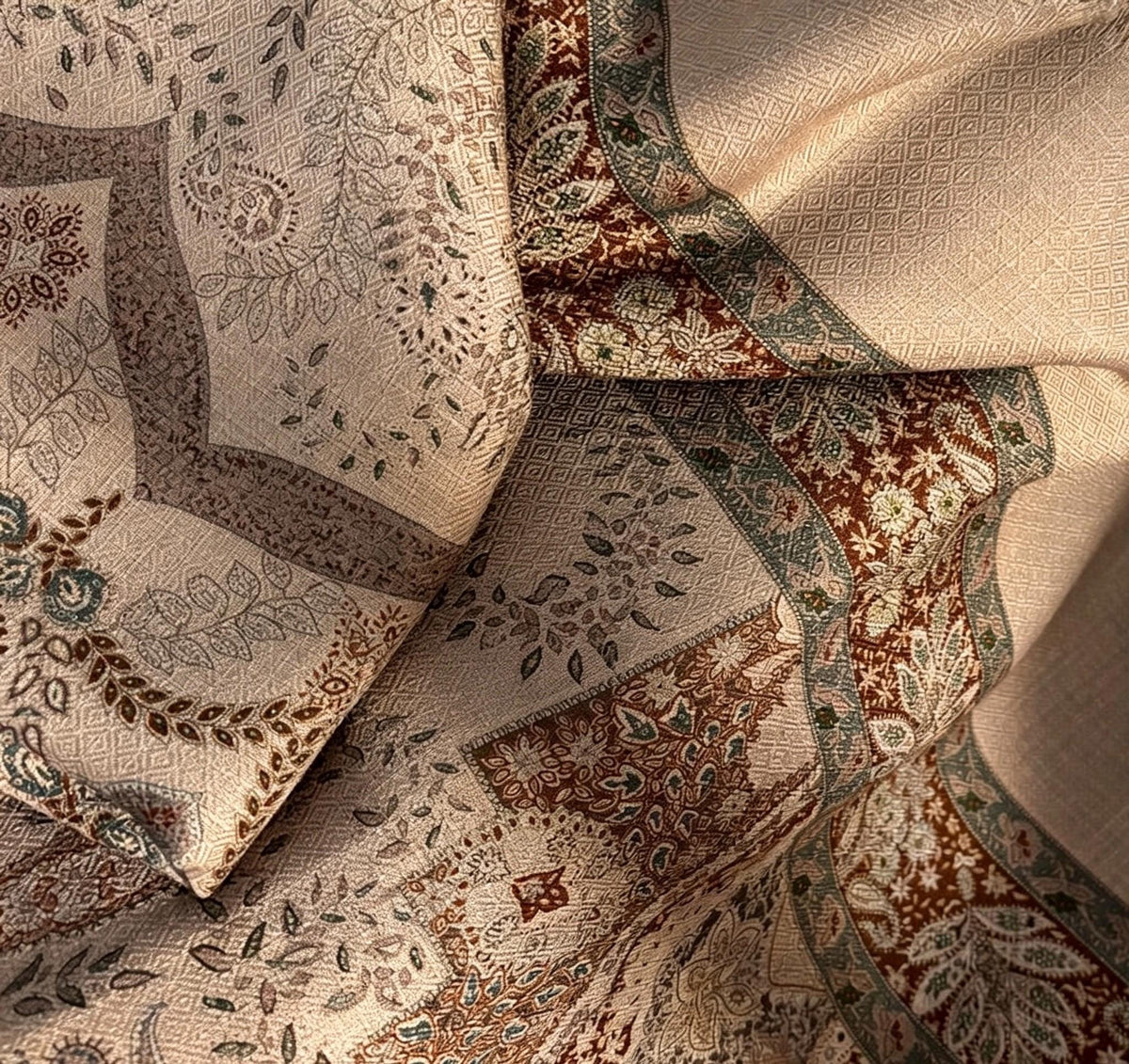 Silk Wool Scarf 53"x53" 135x135cm, Classic Paisley 2-in-1 Silk Wool Square Scarf Shawl, Winter Soft Dual-Use Wrap, Gift for Her