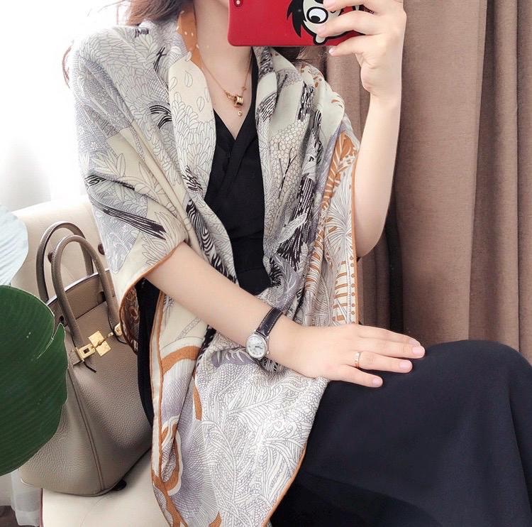 Silk Wool Scarf 53"x53" 135x135cm, Elegant Intellectual Silk Wool Square Scarf Shawl, 2-in-1 Warm Office Wrap, Gift for Her