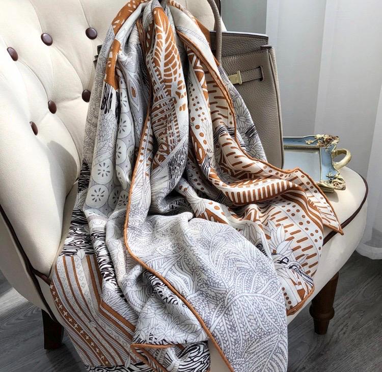 Silk Wool Scarf 53"x53" 135x135cm, Elegant Intellectual Silk Wool Square Scarf Shawl, 2-in-1 Warm Office Wrap, Gift for Her