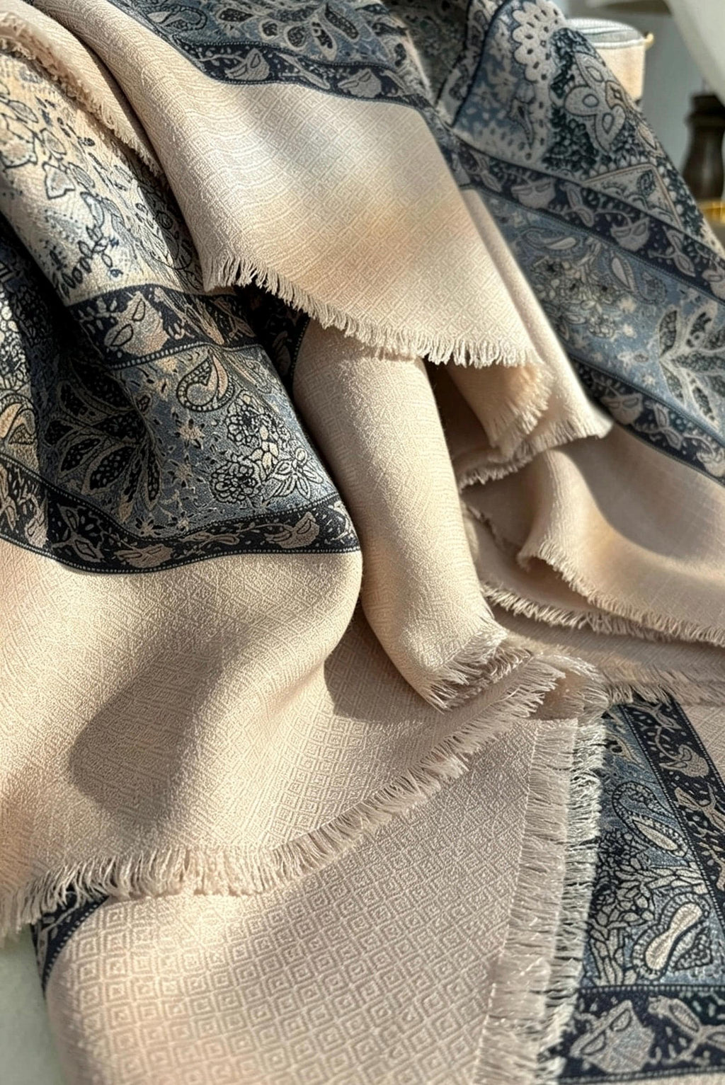 Silk Wool Scarf 53"x53" 135x135cm, Classic Paisley 2-in-1 Silk Wool Square Scarf Shawl, Winter Soft Dual-Use Wrap, Gift for Her