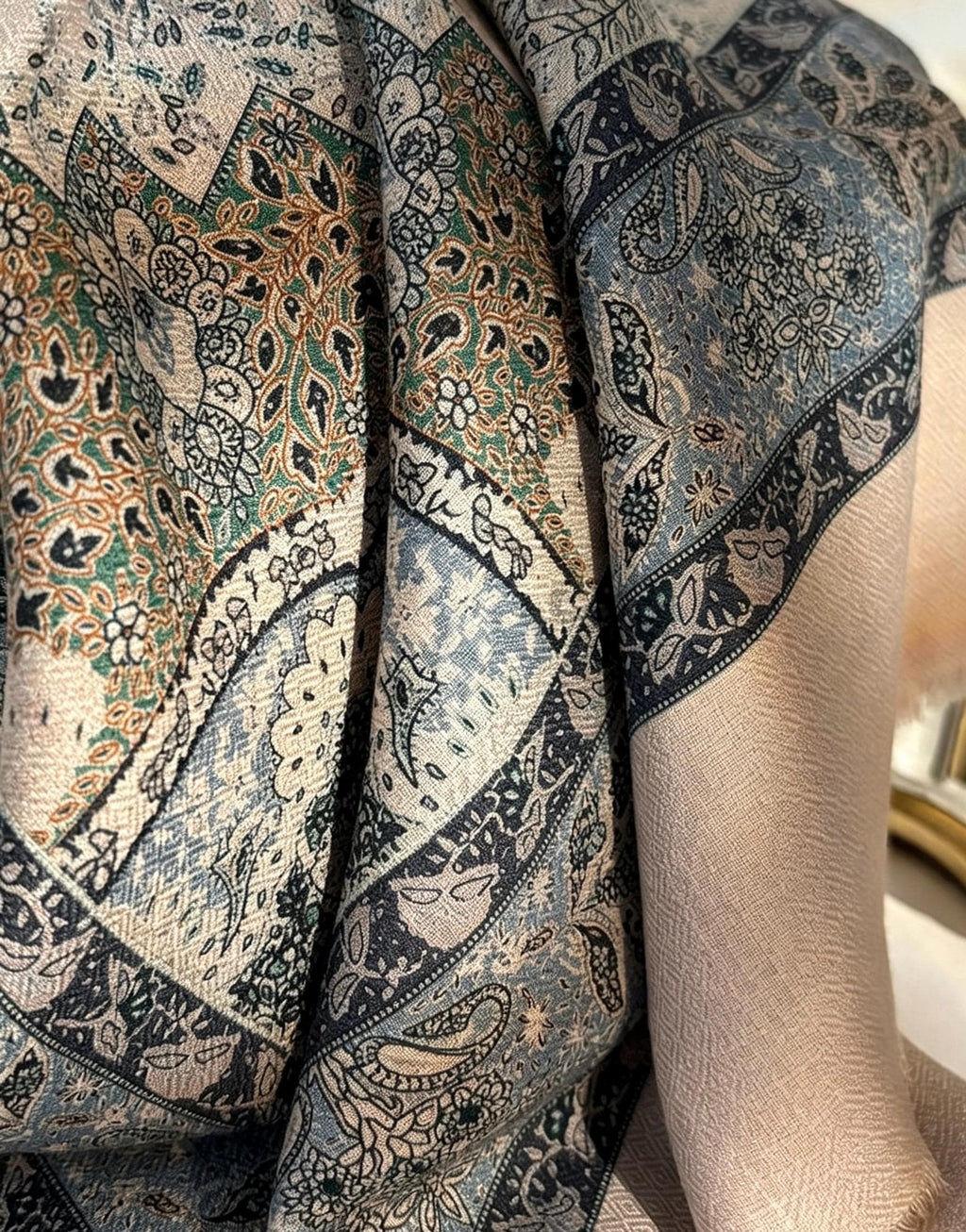 Silk Wool Scarf 53"x53" 135x135cm, Classic Paisley 2-in-1 Silk Wool Square Scarf Shawl, Winter Soft Dual-Use Wrap, Gift for Her