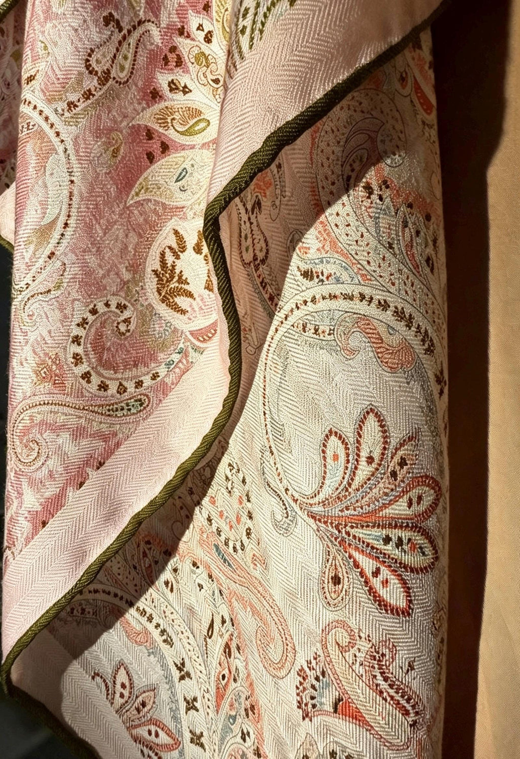 Silk Wool Scarf 35"x35" 88x88cm, Gentle Garden Reversible Paisley Mulberry Silk Square Scarf Floral Shawl Gift for Her