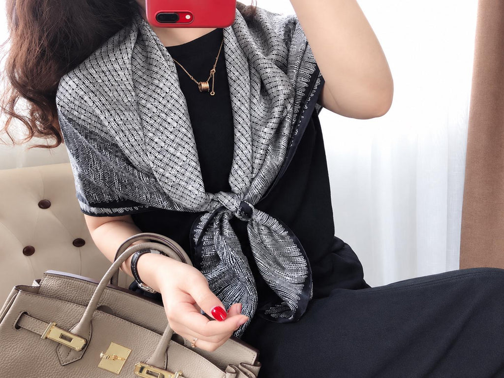 100% Mulberry Silk Scarf 42.5"x42.5" 108x108cm, Black White Square Scarf, Luxury Satin Silk Shawl, Chic Fall Women's Wrap