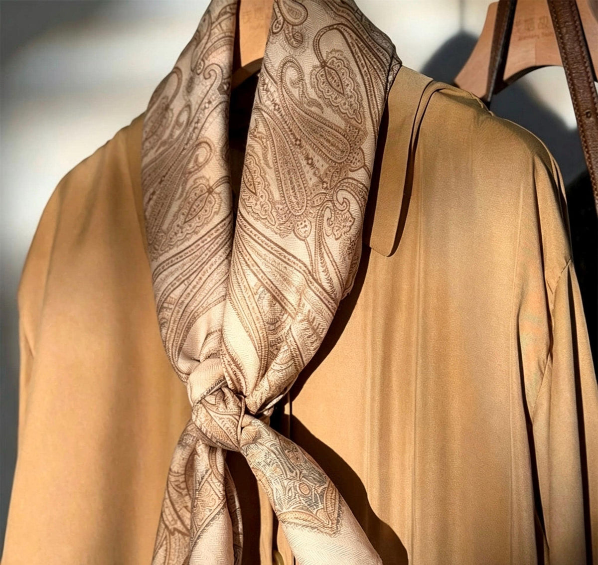 Silk Wool Scarf 35"x35" 88x88cm, Cream Beige Paisley Mulberry Silk Square Scarf French Retro Warm Shawl Gift for Her