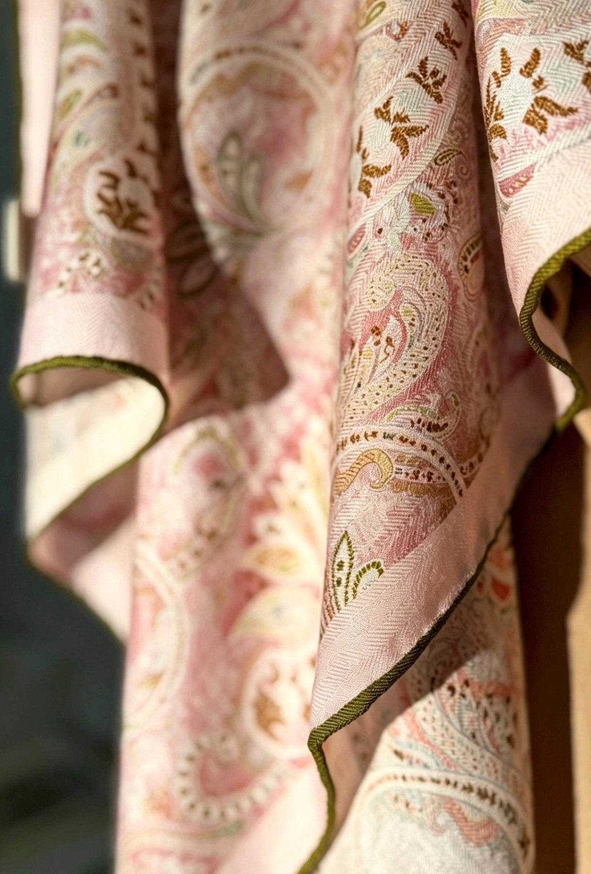 Silk Wool Scarf 35"x35" 88x88cm, Gentle Garden Reversible Paisley Mulberry Silk Square Scarf Floral Shawl Gift for Her
