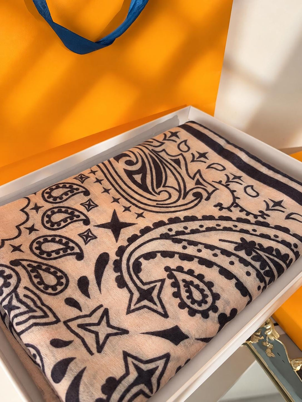 Wool Scarf 53"x53" 135x135cm, Luxury Paisley Jacquard Square Scarf, Vintage Winter Shawl, Elegant Women's Warm Wrap