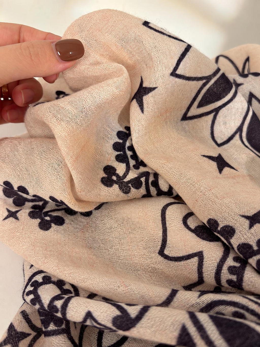 Wool Scarf 53"x53" 135x135cm, Luxury Paisley Jacquard Square Scarf, Vintage Winter Shawl, Elegant Women's Warm Wrap