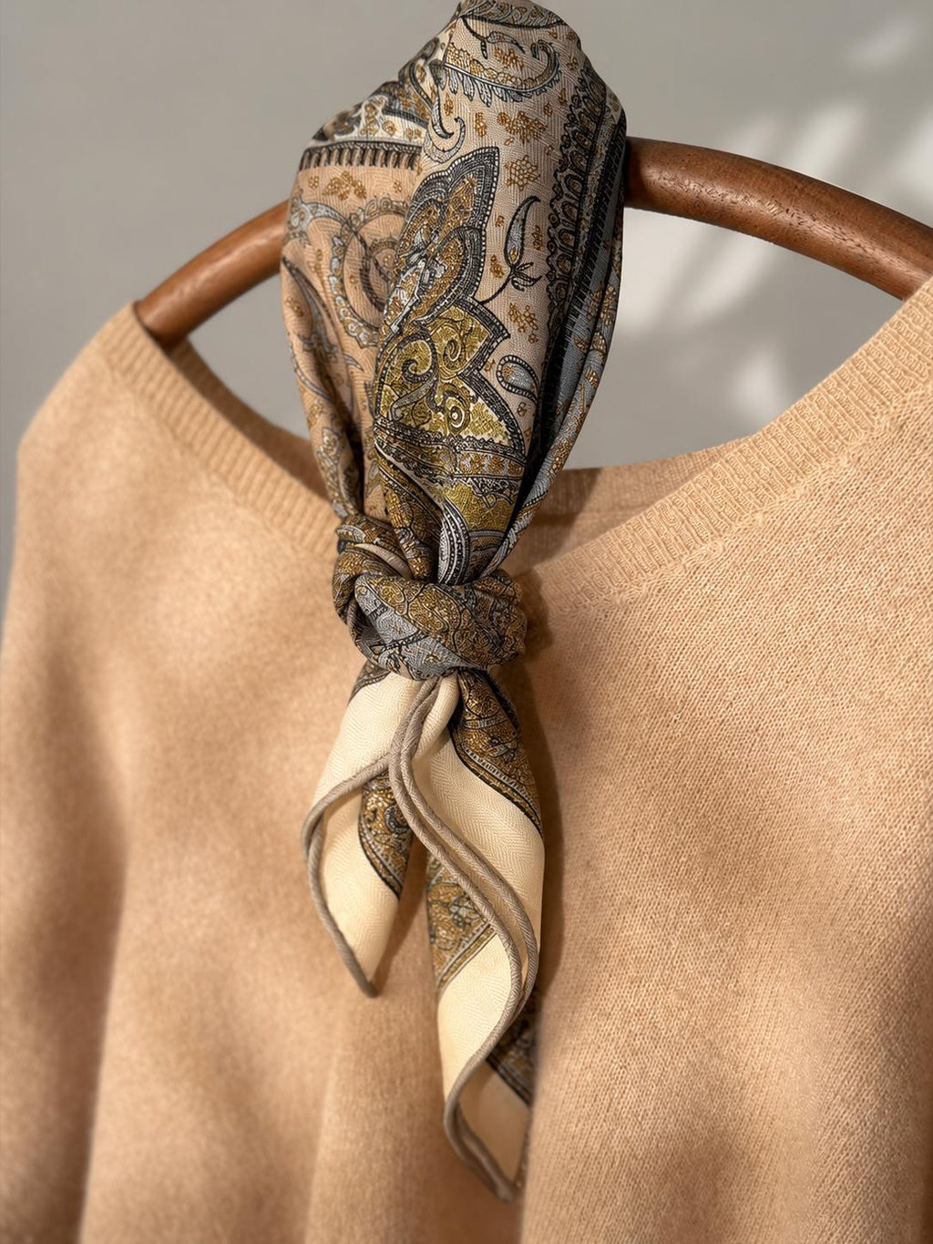 Silk Wool Scarf 26"x26" 65x65cm, Italian Paisley Square Scarf, Double Sided Silk Wool Neck Scarf, Vintage Court Style Women's Wrap