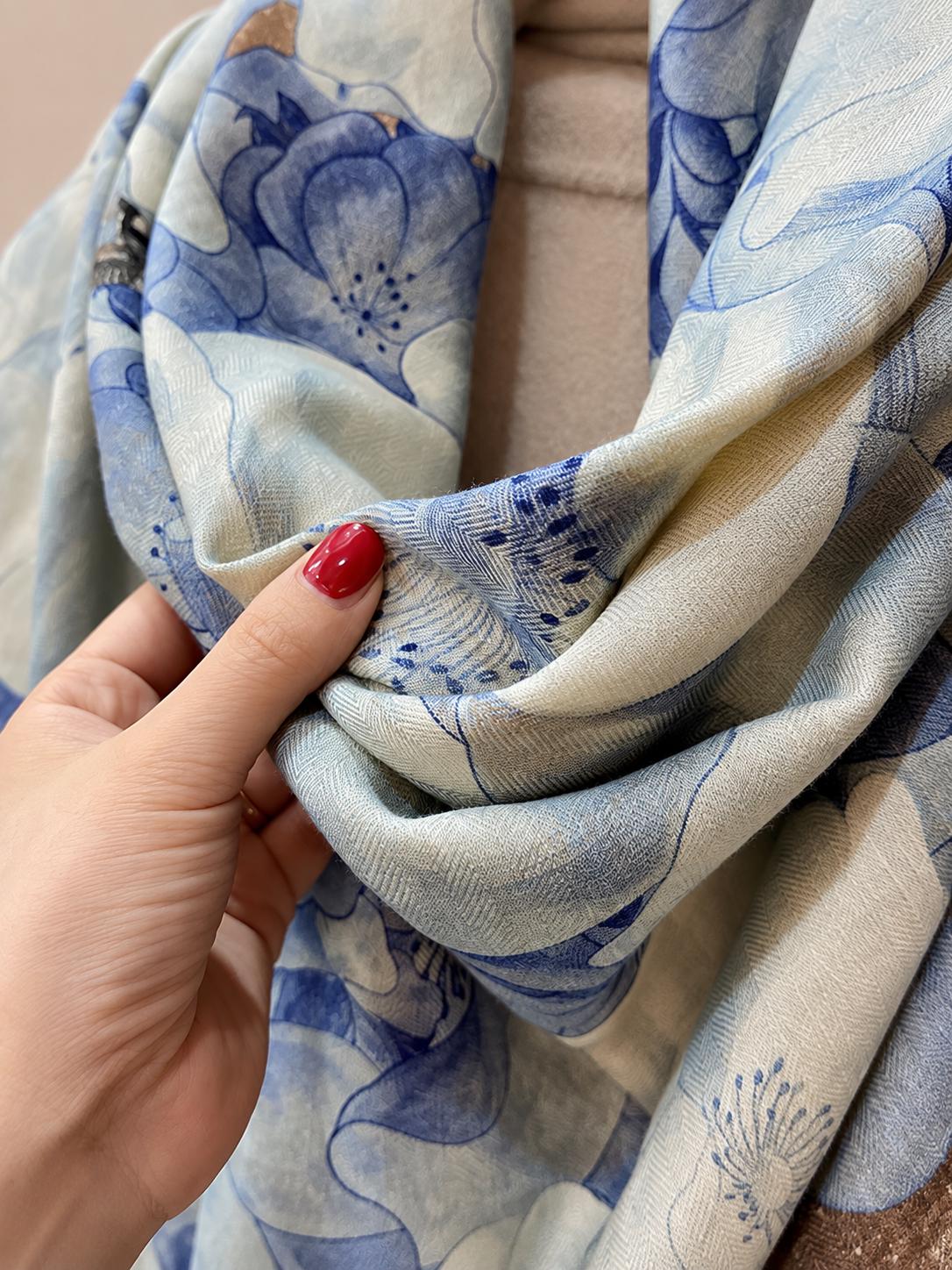 Silk Wool Scarf 53"x53" 135x135cm, Double Sided Two Tone Square Scarf, Korean Style Winter Shawl, Elegant Women's Office Wrap